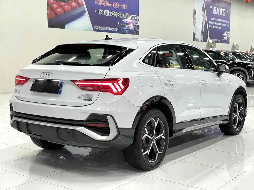 Audi Q3 Sportback - фото 4