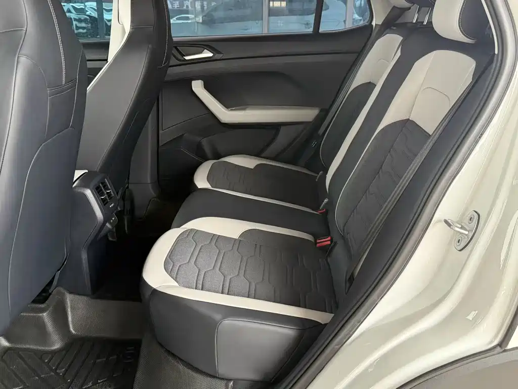 Volkswagen Tharu — миниатюра 7