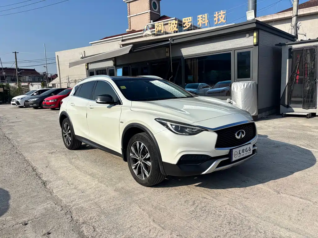 Infiniti QX30 — миниатюра 3