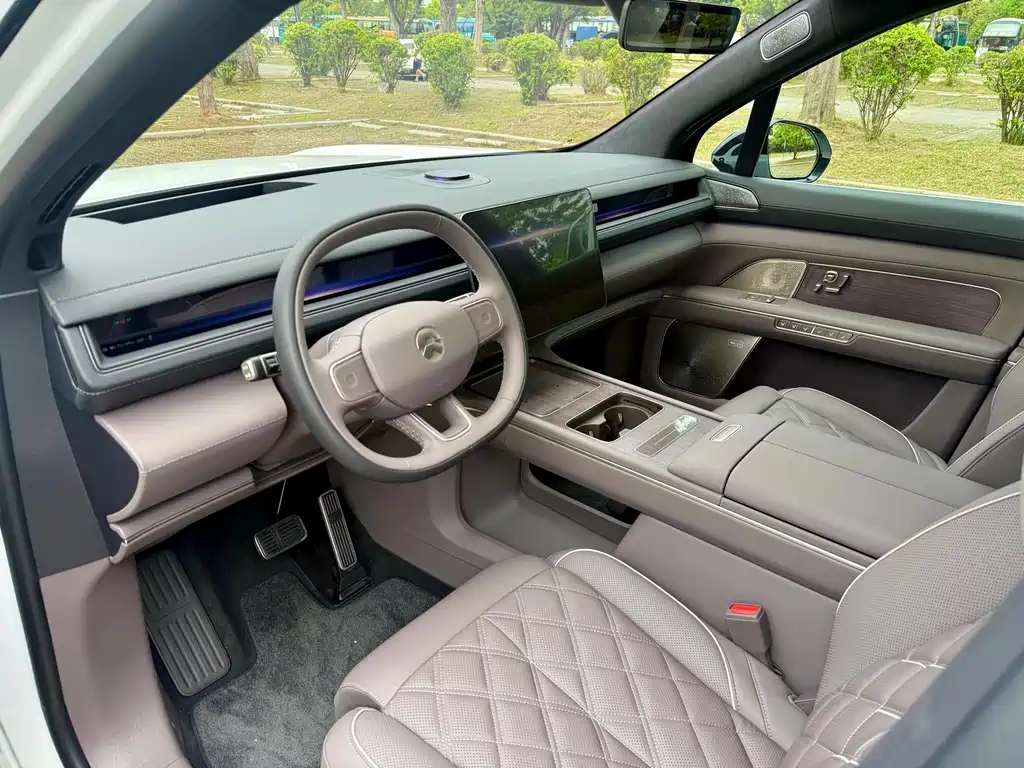 NIO ES8 2026 мест Executive Luxury