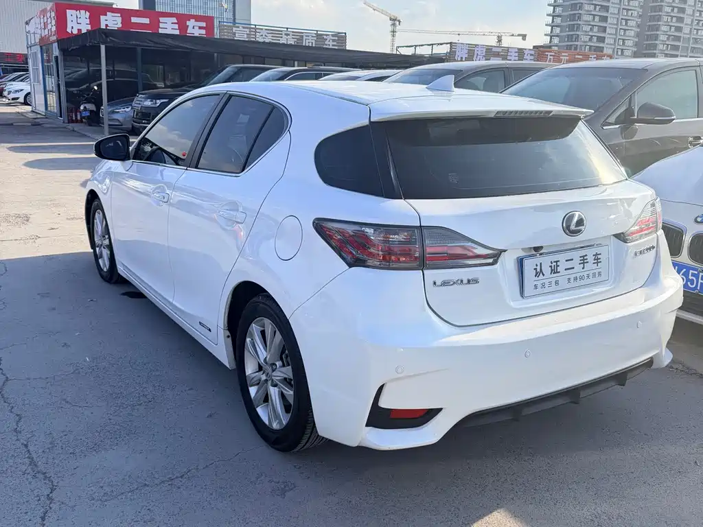 Lexus CT — миниатюра 6