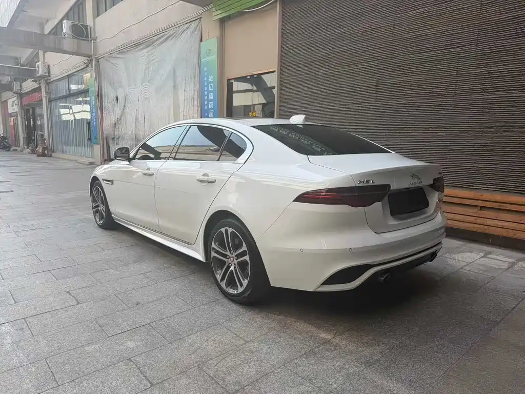 Jaguar XEL — миниатюра 3