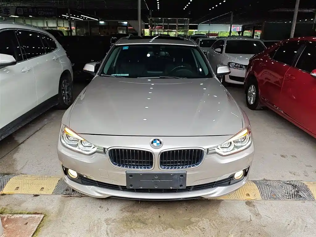 BMW  3 SERIES