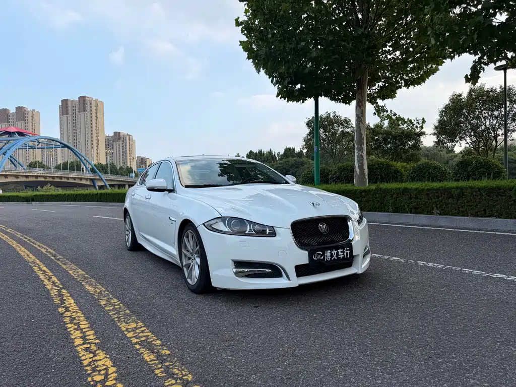 Jaguar XF — миниатюра 3