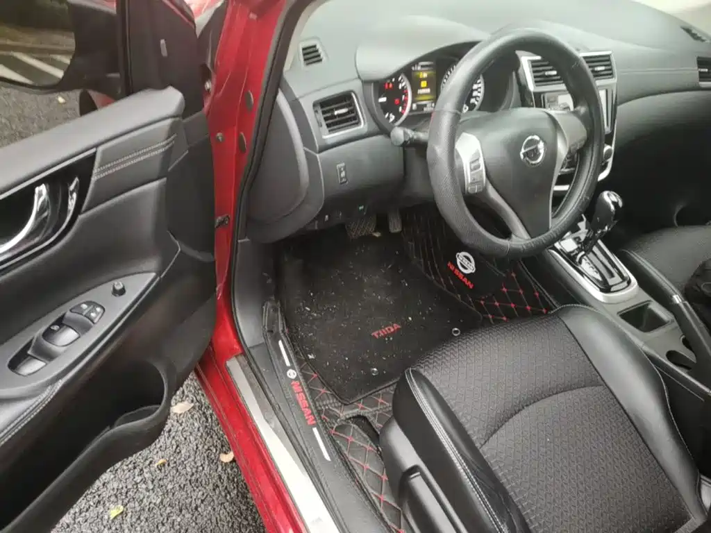 Nissan Tiida — миниатюра 14