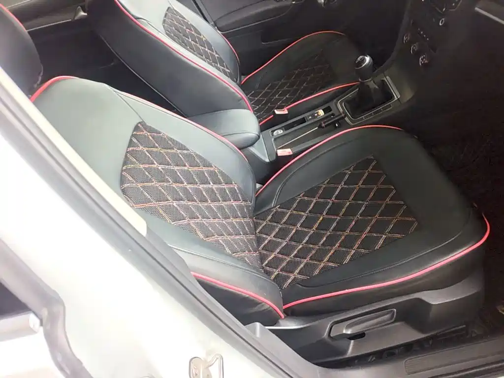 Volkswagen Golf — миниатюра 25
