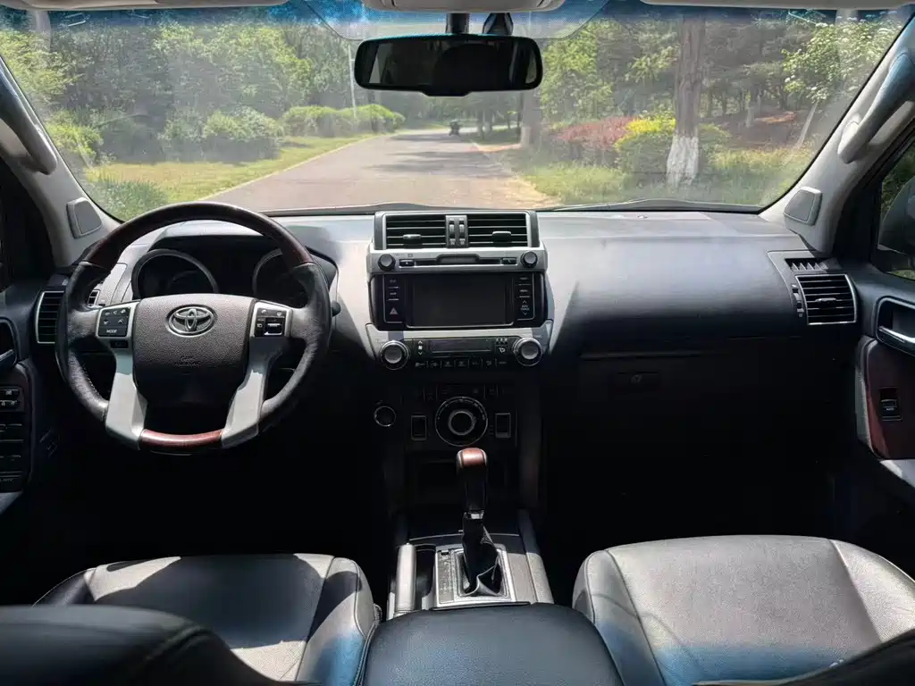 Toyota Land Cruiser Prado 2014 4.0L AT VX NAVI