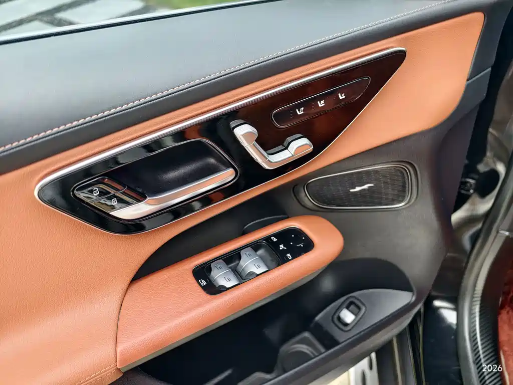 Mercedes-Benz GLC — миниатюра 13