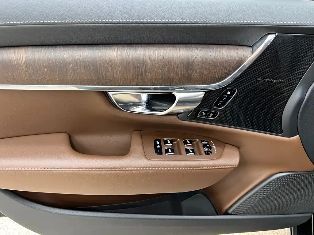 Volvo S90 — миниатюра 6