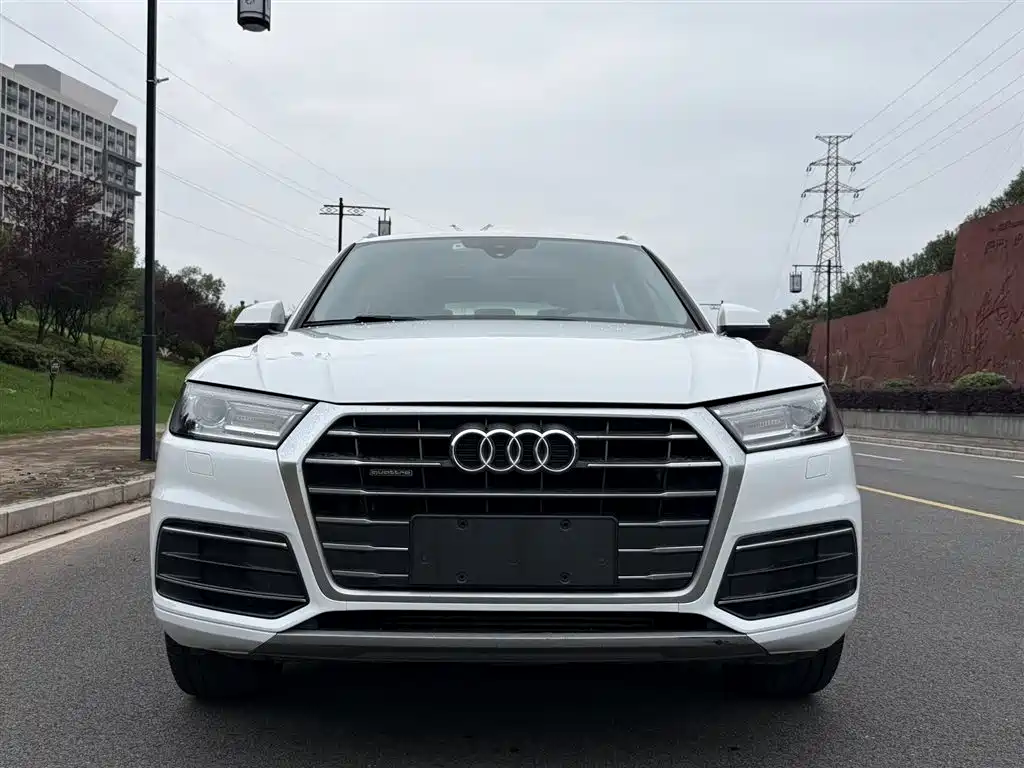 Audi Q5L 2020 40 TFSI
