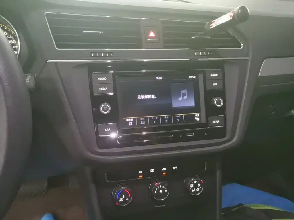 Volkswagen Tiguan L — миниатюра 13