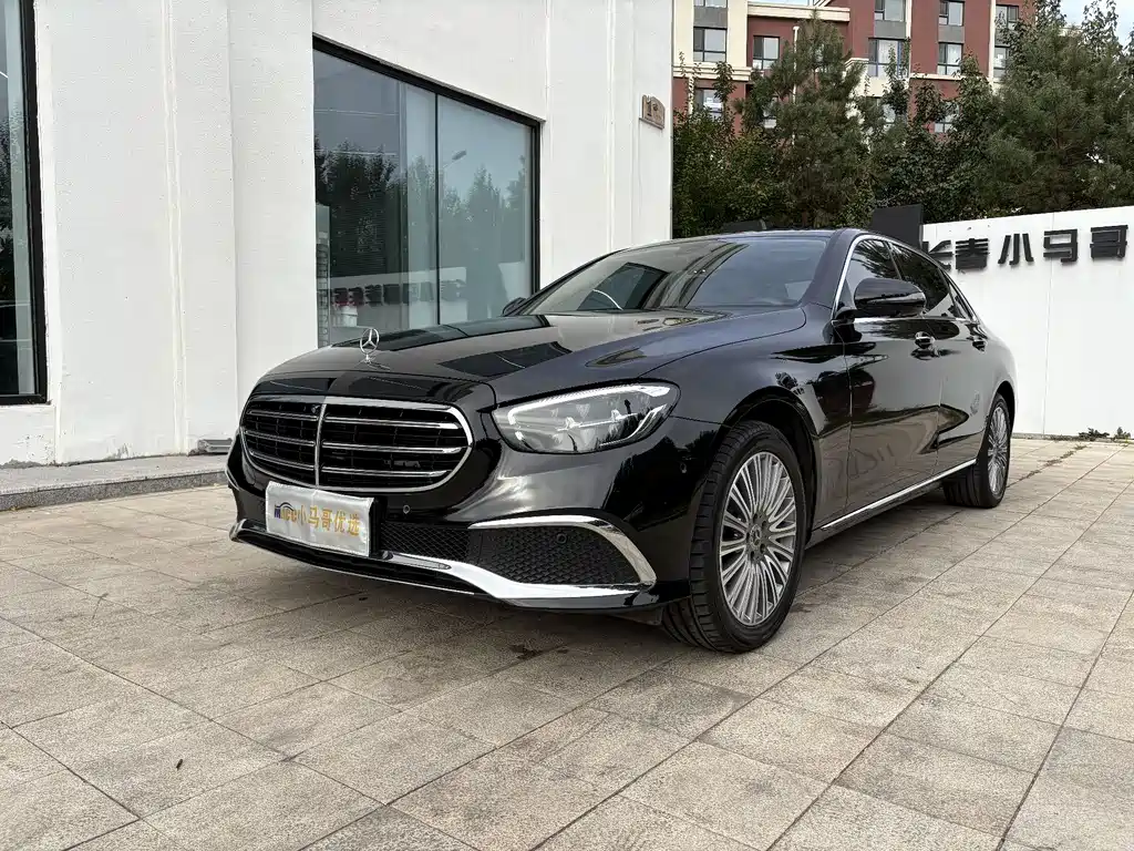 Mercedes-Benz E-Class 2022