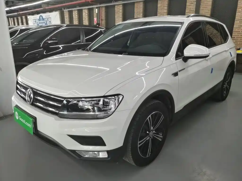 Volkswagen Tiguan L — миниатюра 2