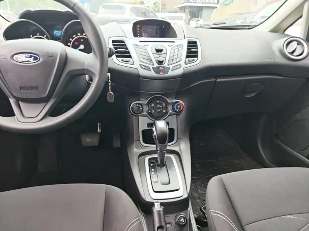 Ford Fiesta — миниатюра 10