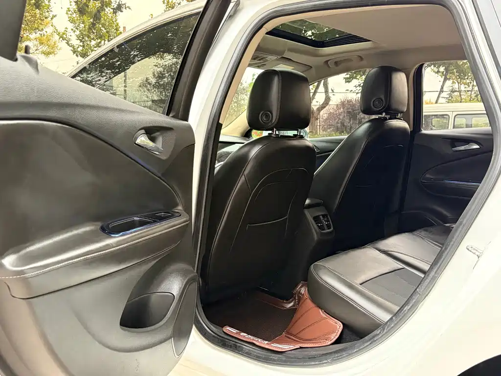 Buick Verano — миниатюра 9