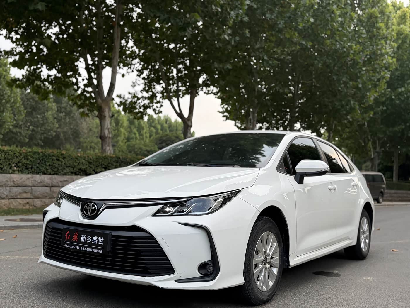 Toyota Corolla 1.2 л 2024 г. Белый, пробег 30000 км