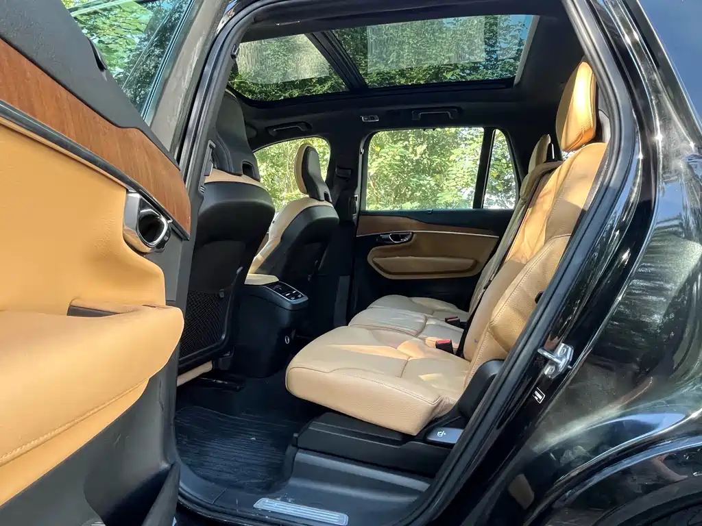 Volvo XC90 — миниатюра 14