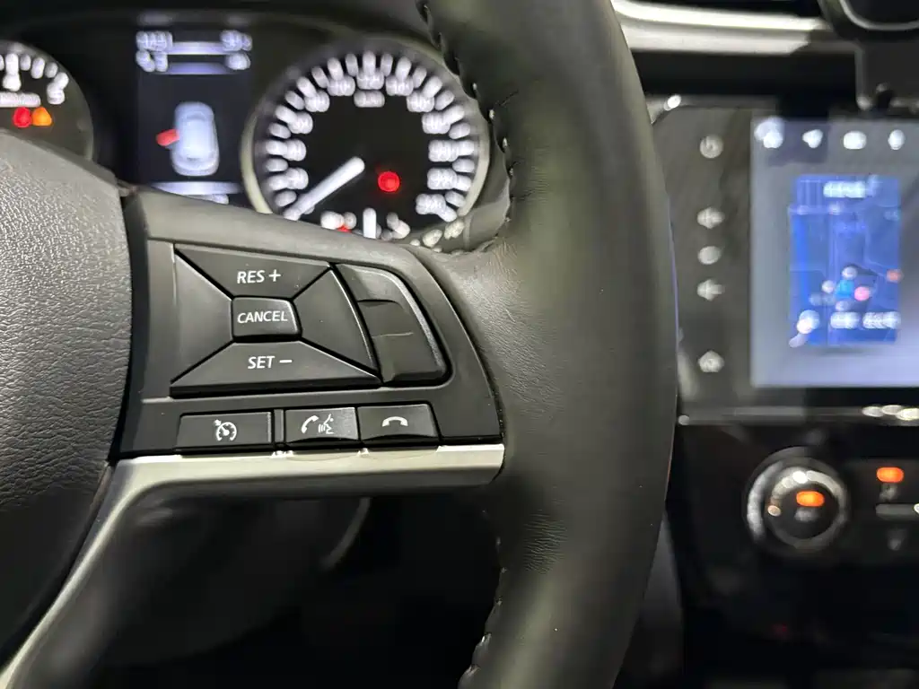 Nissan Qashqai — миниатюра 9