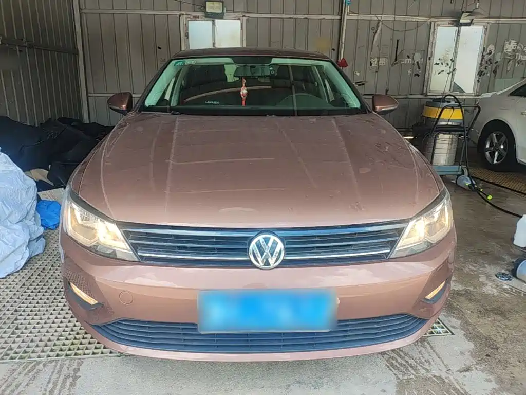 Volkswagen Lamando 2017 230TSI DSG