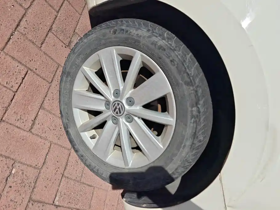 Volkswagen Jetta — миниатюра 6
