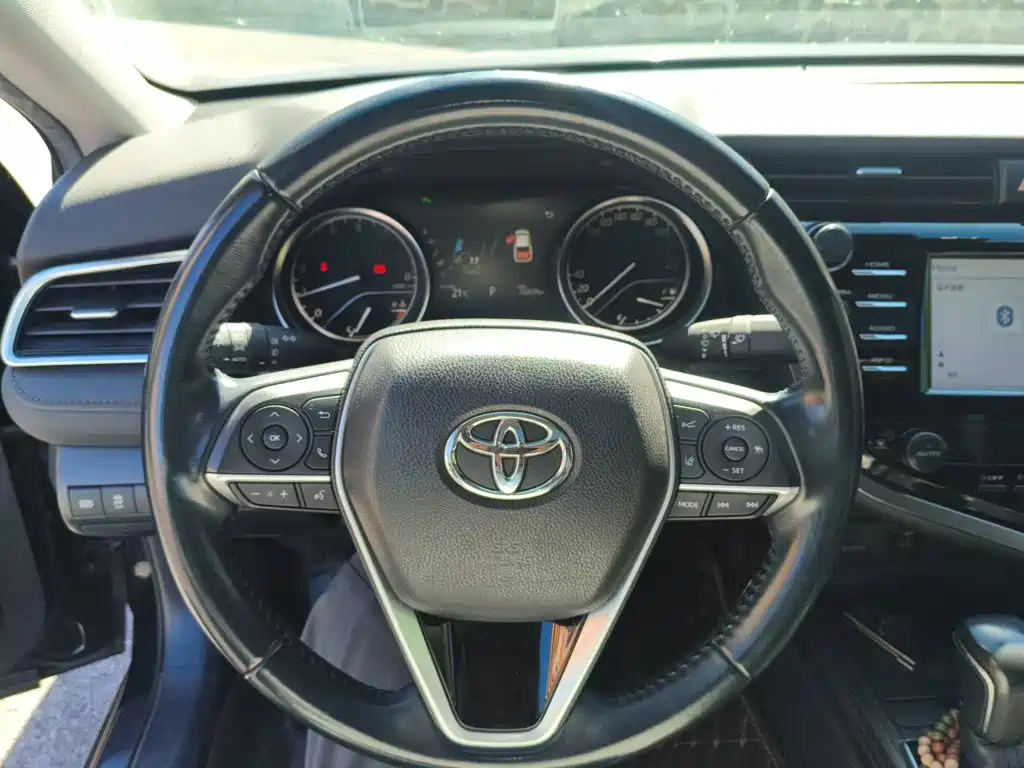 Toyota Camry — миниатюра 6
