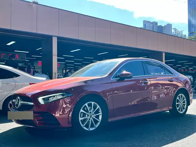 MERCEDES-BENZ A CLASS 2019