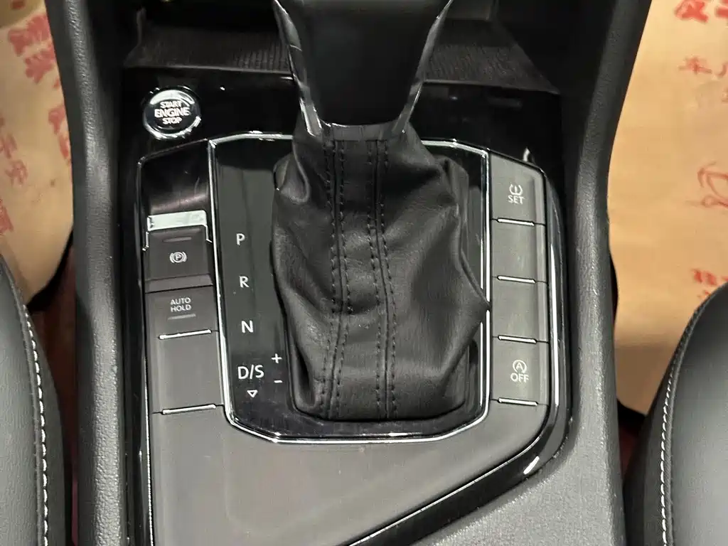Volkswagen Tiguan L — миниатюра 15