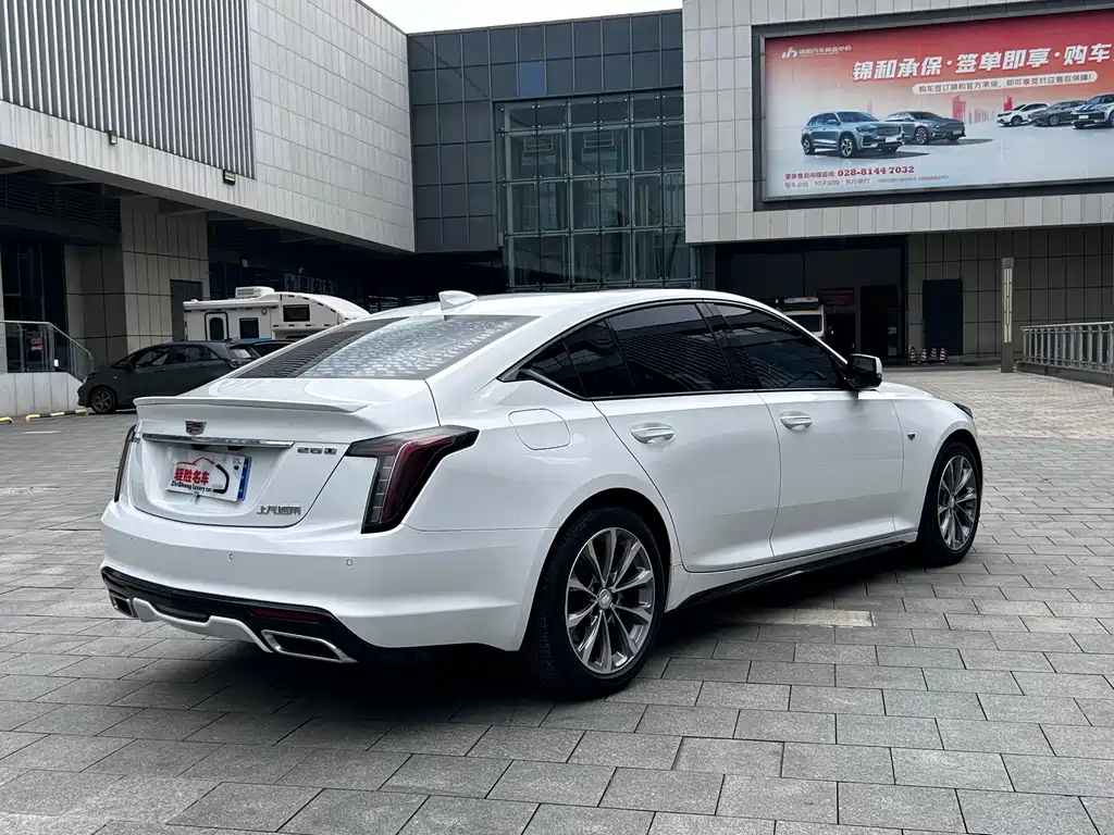 Cadillac CT5 — миниатюра 7