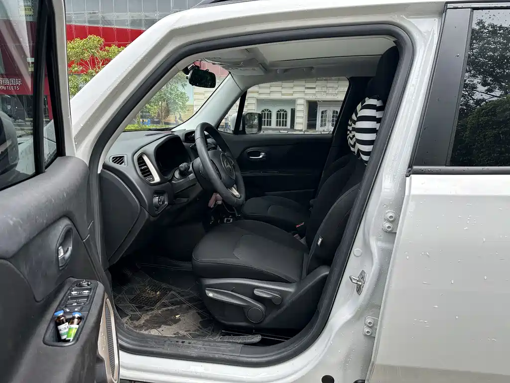 Jeep Renegade — миниатюра 3