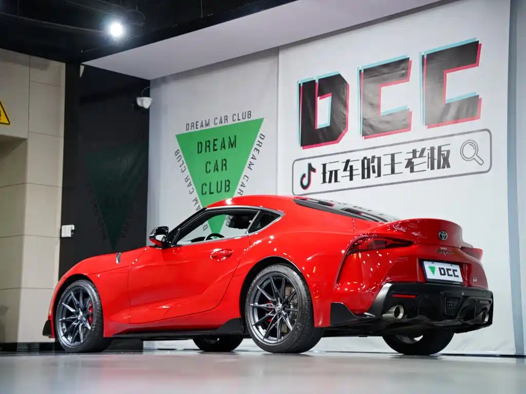 Toyota Supra — миниатюра 12