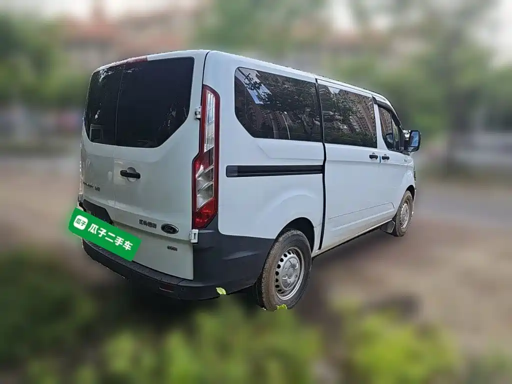 Ford Transit — миниатюра 6