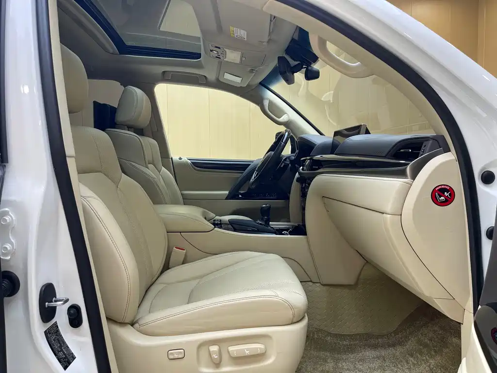 Lexus LX 2016 570 Luxury