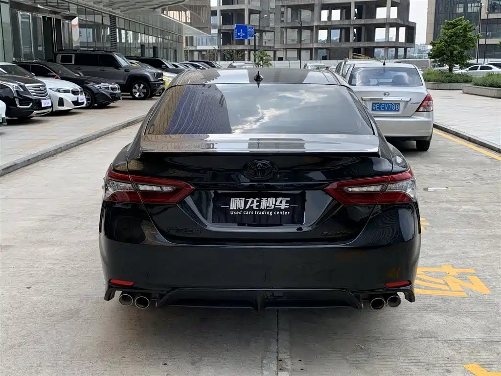 Toyota Camry — миниатюра 7
