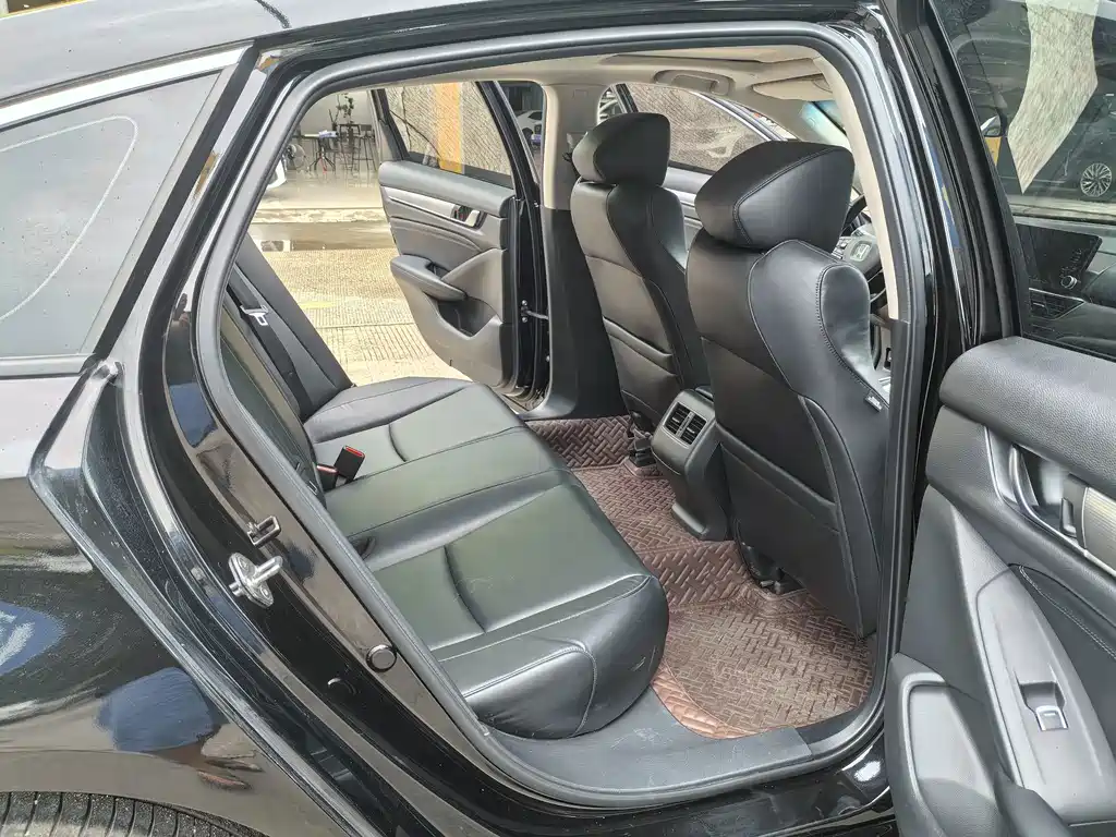 Honda Accord — миниатюра 10