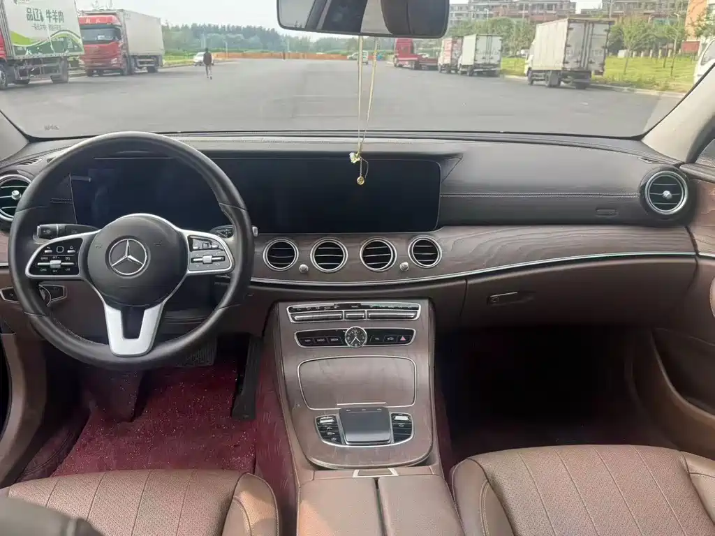Mercedes-Benz E-Class E 2020 E 300 L Fashion