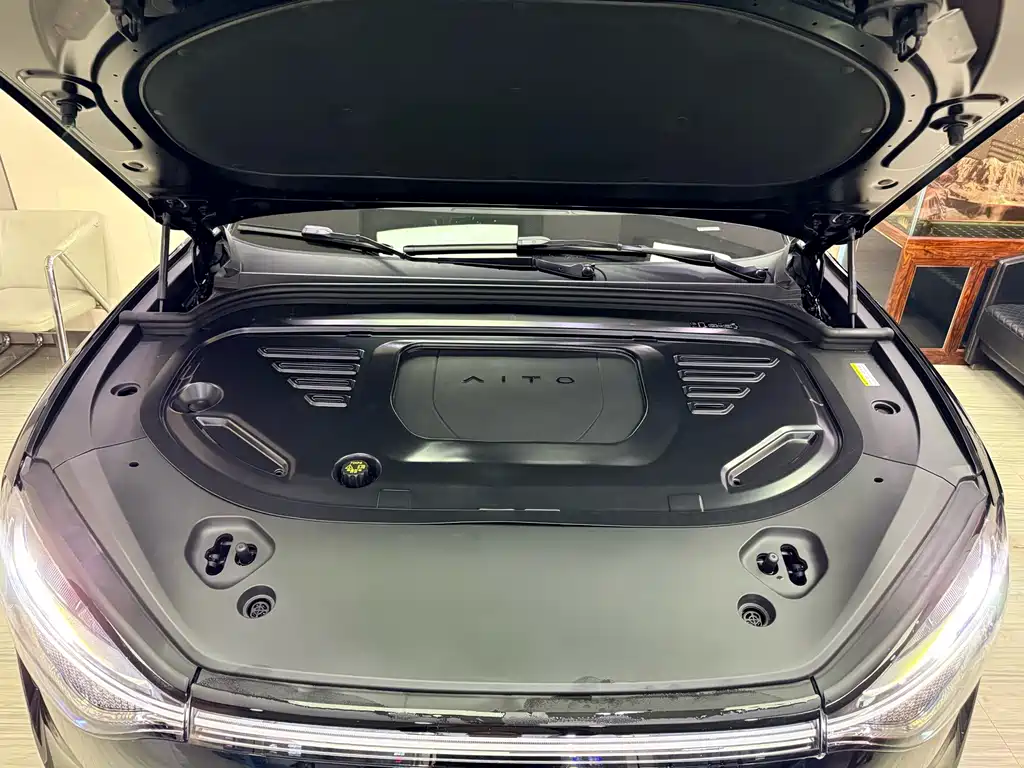 AITO ASK THE WORLD M9