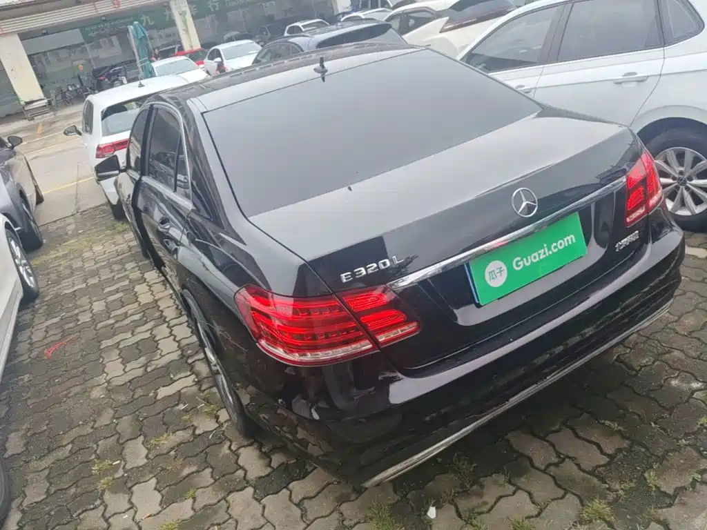 Mercedes-Benz E-Class — миниатюра 5