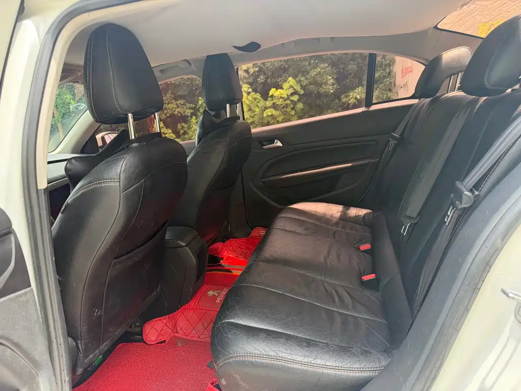 Peugeot 408 2014 1.8L AT Luxury