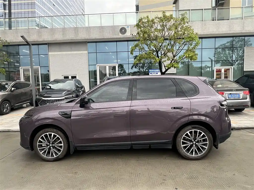 Leapmotor Leapmotor B10 — миниатюра 3