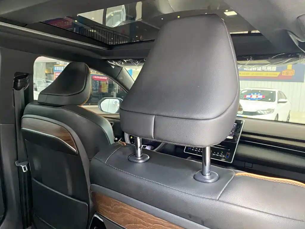 Toyota Avalon — миниатюра 11