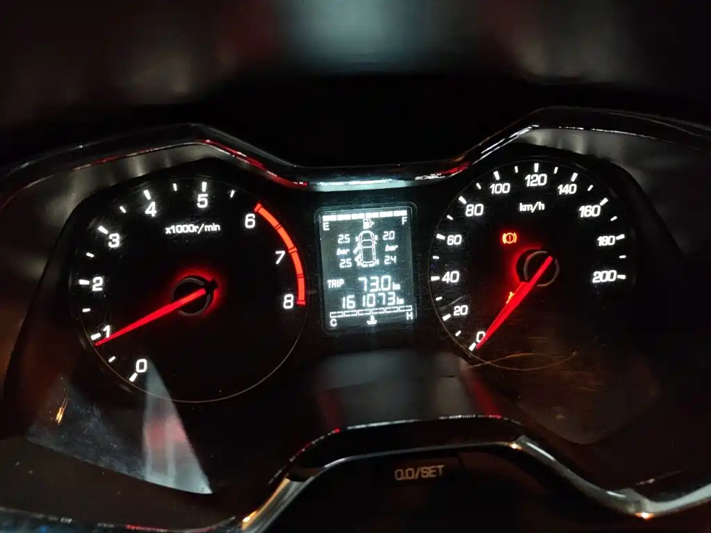 Baojun 310W — миниатюра 12