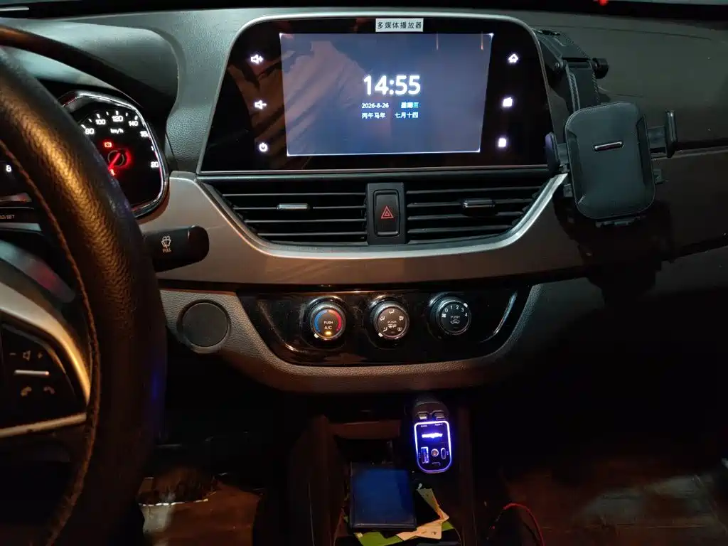 Baojun 310W — миниатюра 14
