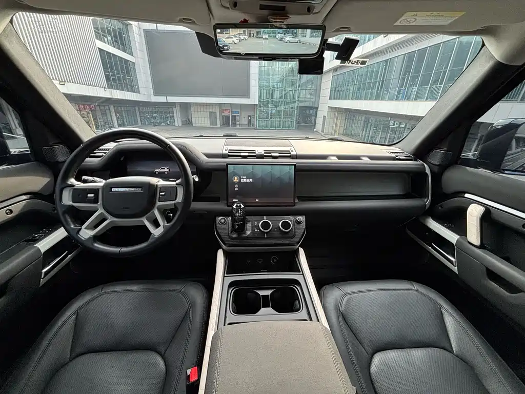 Land Rover Defender — миниатюра 5