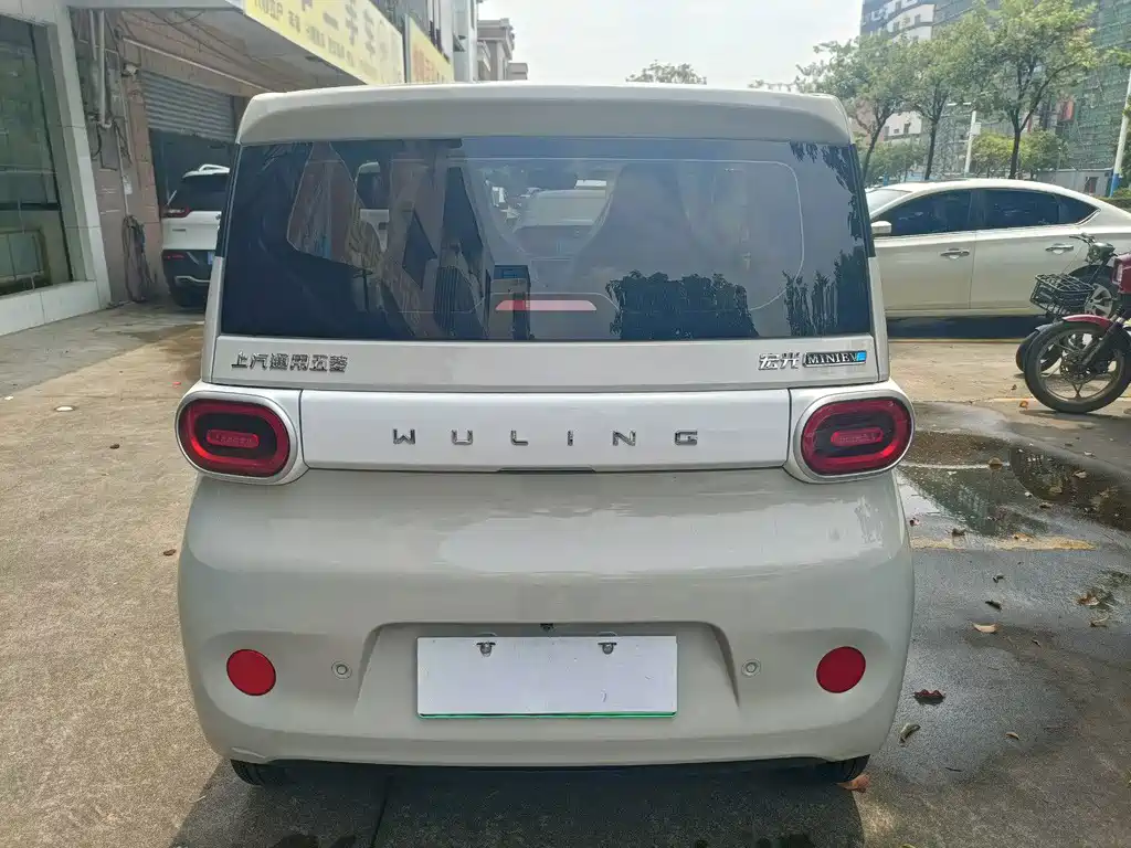 Wuling MINIEV — миниатюра 13