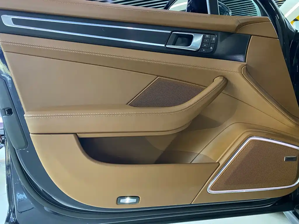 Porsche Panamera — миниатюра 5