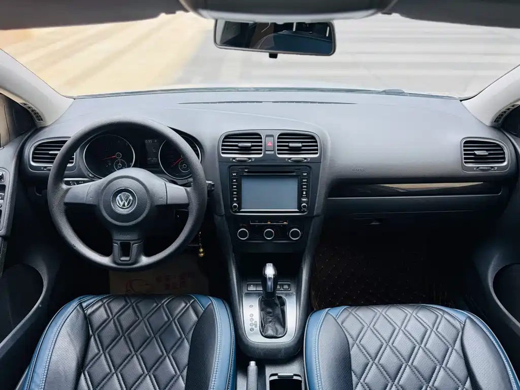 Volkswagen Golf 2010 1.4TSI AT Comfort