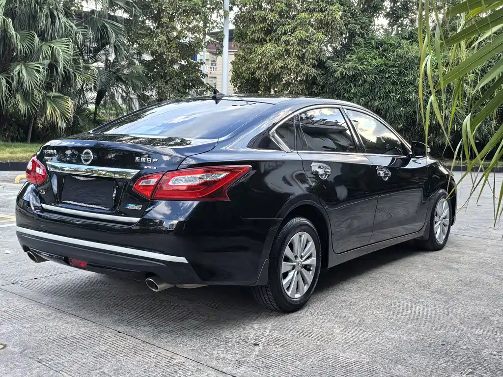 Nissan Teana — миниатюра 6