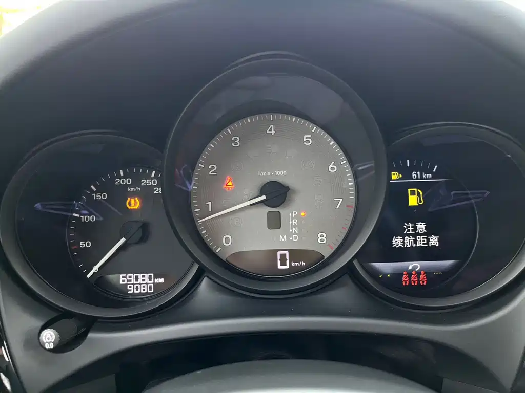Porsche Macan — миниатюра 14