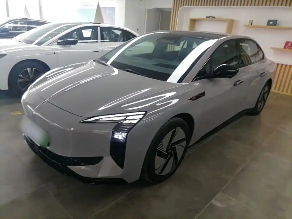 Hongqi EH7 2025 640