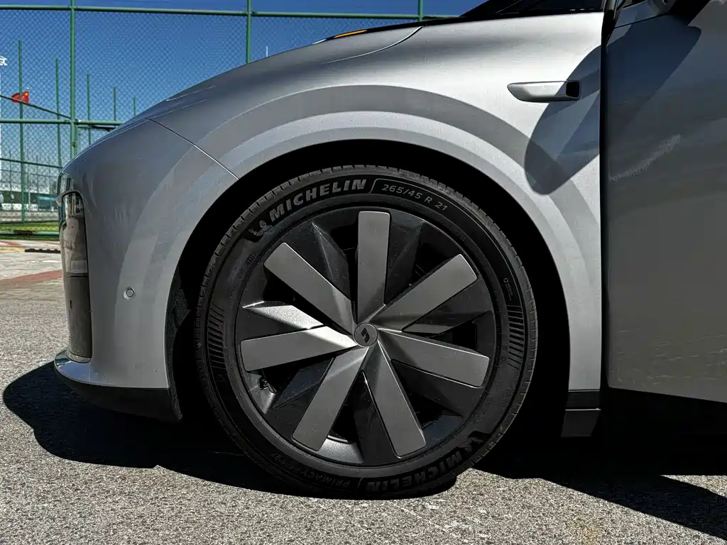 Li Auto Li i8 — миниатюра 11